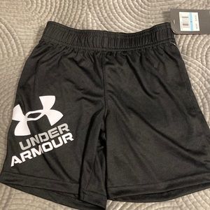 ✨NWT✨Boys Under Armour Shorts